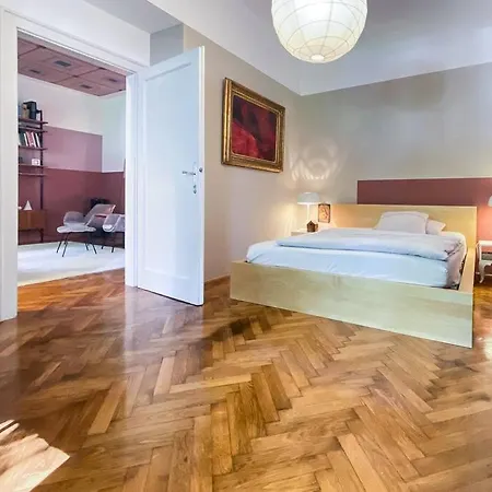 Charming Private Apartment