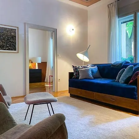 Charming Private Apartment *
